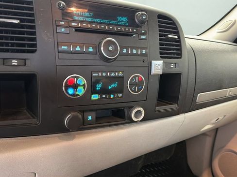 Used 2009 Chevrolet Silverado 1500 LT w/ Power Pack Plus RWD image 13