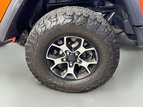 Used 2018 Jeep Wrangler Unlimited Rubicon image 30