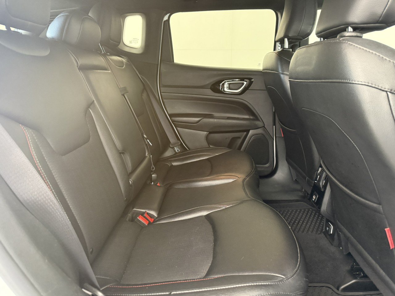 Used 2024 Jeep Compass Trailhawk AWD/4WD image 13