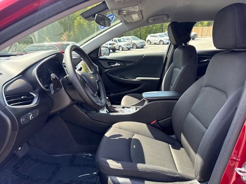 Used 2024 Chevrolet Malibu RS image 19