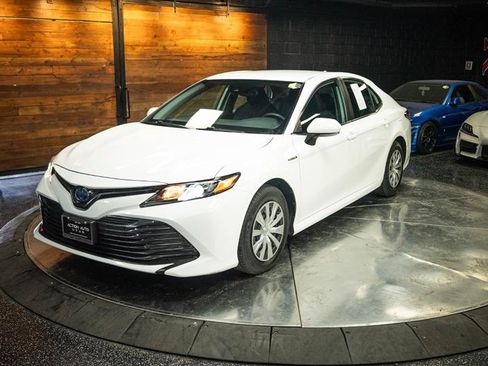 Used 2020 Toyota Camry LE w/ Fleet Convenience Package FWD image 2