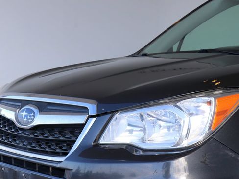 Used 2016 Subaru Forester 2.5i Premium w/ All-Weather Package AWD/4WD image 12