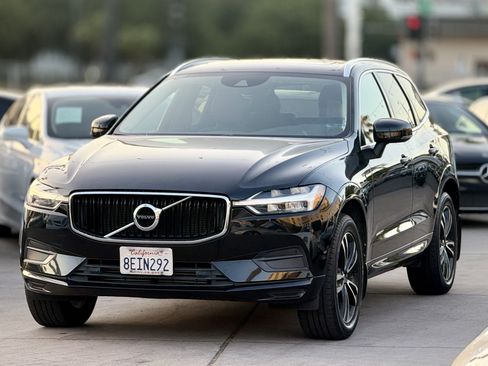 Used 2018 Volvo XC60 T5 Momentum w/ Convenience Package AWD/4WD image 3