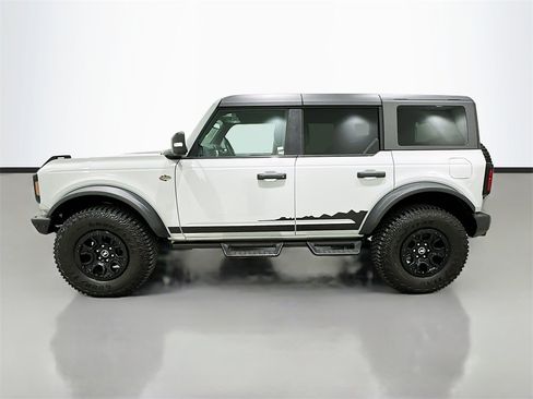 Used 2024 Ford Bronco Wildtrak image 4