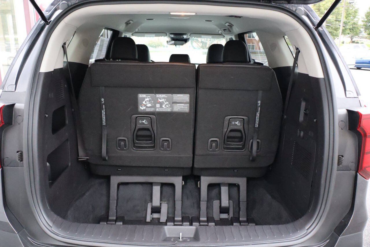 Used 2025 Kia Carnival FWD image 4
