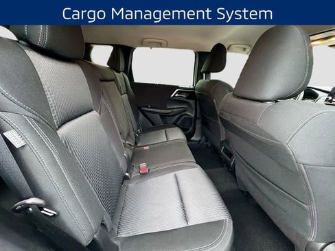 Used 2022 Mitsubishi Outlander ES image 27