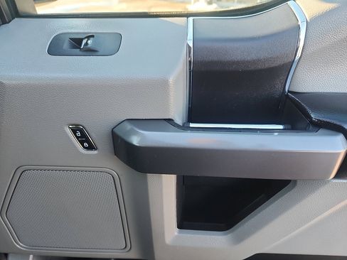 Used 2019 Ford F150 XLT w/ Trailer Tow Package image 34