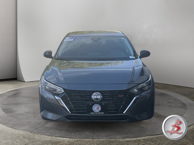Used 2025 Nissan Sentra SR FWD image 2
