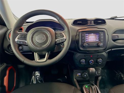 Used 2019 Jeep Renegade Sport image 21