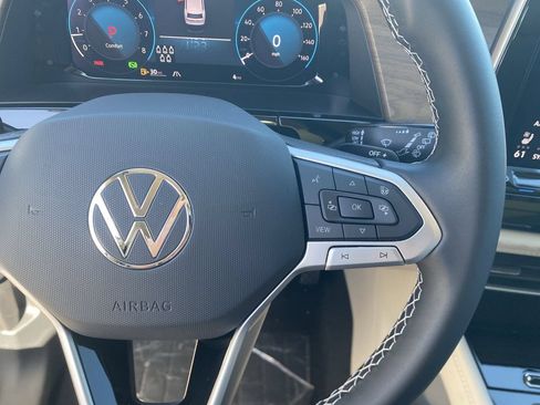 New 2026 Volkswagen Atlas SE FWD image 21