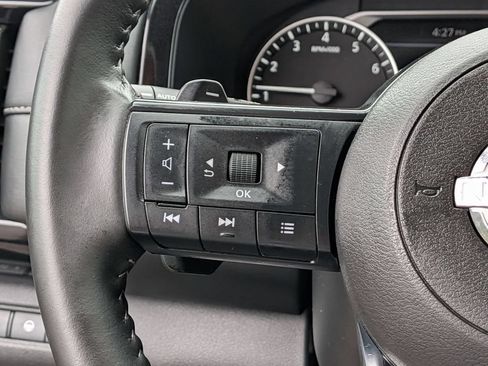Used 2025 Nissan Pathfinder SV AWD/4WD image 30