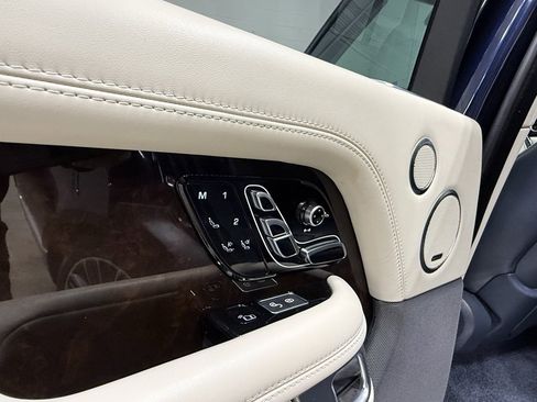 Used 2021 Land Rover Range Rover Autobiography image 43
