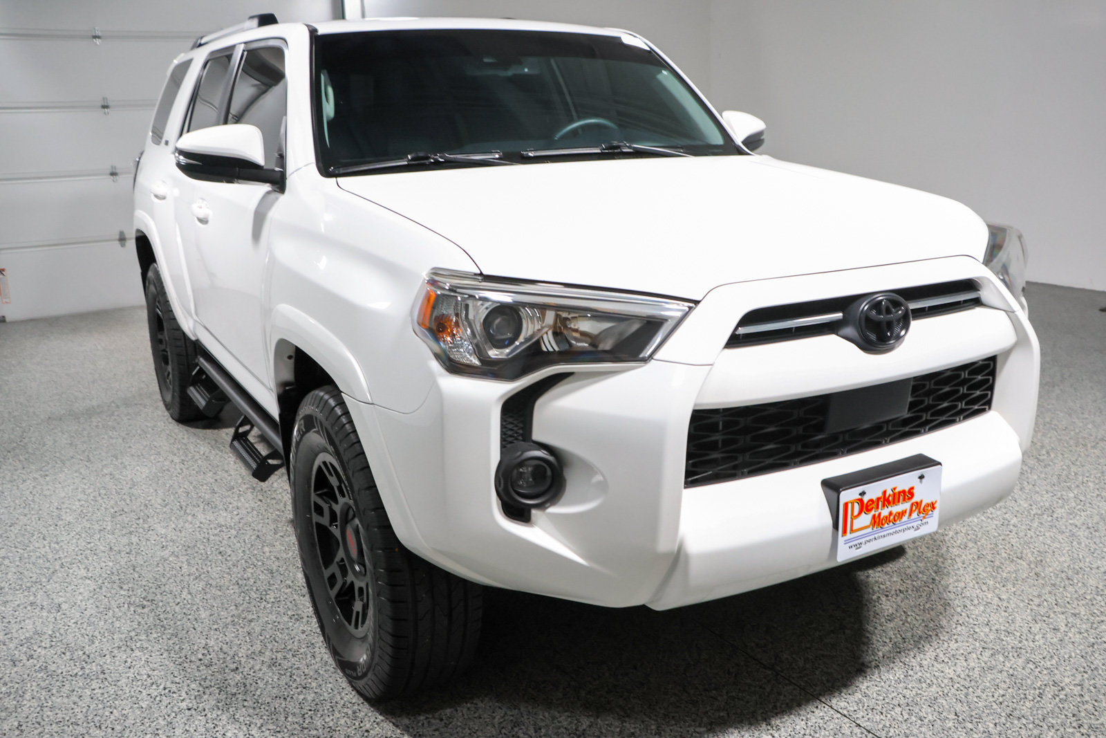 Used 2021 Toyota 4Runner SR5 Premium w/ Moonroof Package AWD/4WD image 5