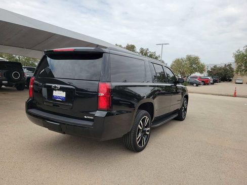 Used 2018 Chevrolet Suburban Premier AWD/4WD image 8