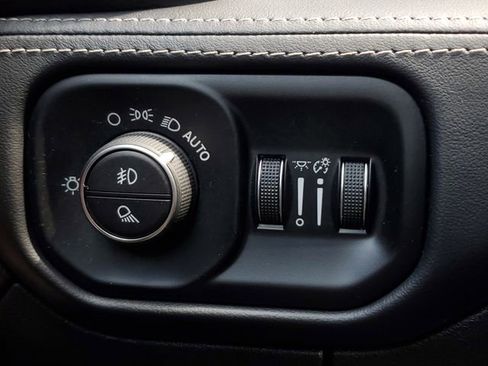 Certified 2025 RAM 1500 Limited AWD/4WD image 38