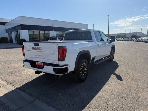 Used 2020 GMC Sierra 2500 AT4 w/ AT4 Premium Package AWD/4WD image 5