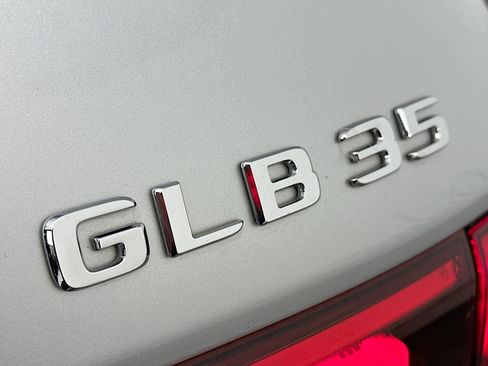 Used 2023 Mercedes-Benz GLB 35 AMG 4MATIC image 28