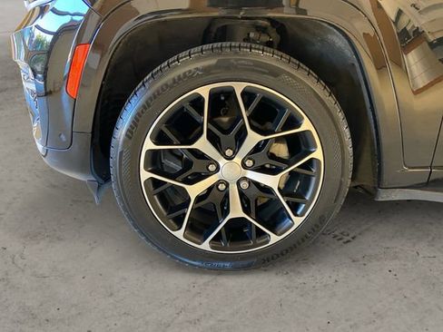 Used 2023 Jeep Grand Cherokee Summit image 15