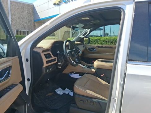 Used 2024 Chevrolet Tahoe Premier w/ Premium Package RWD image 8