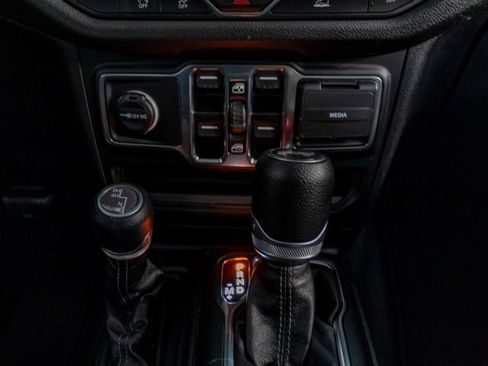 Certified 2024 Jeep Wrangler Sport S image 17