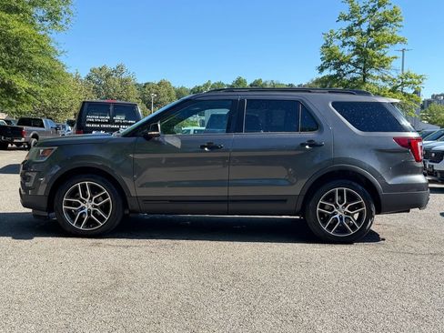 Used 2016 Ford Explorer Sport w/ Equipment Group 401A AWD/4WD image 3