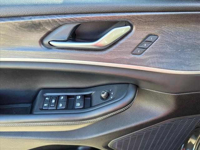 Used 2023 Jeep Grand Cherokee L Limited w/ Luxury Tech Group II AWD/4WD image 26