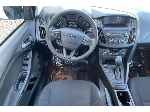 Used 2018 Ford Focus SE FWD image 17