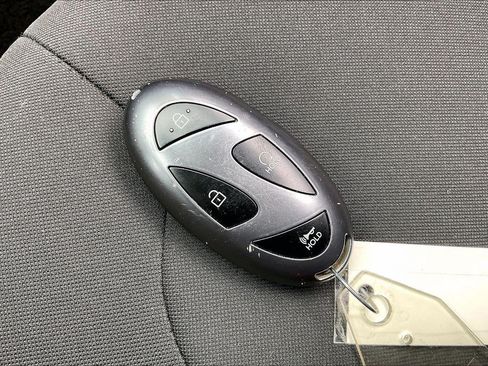 Used 2026 Hyundai Elantra Sport FWD image 11