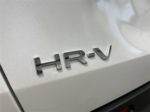 New 2025 Honda HR-V Sport image 8