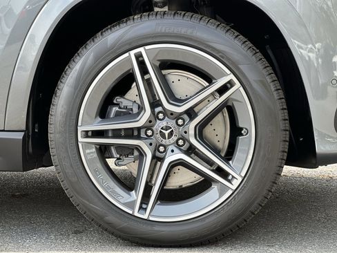 New 2026 Mercedes-Benz GLS 450 4MATIC image 10