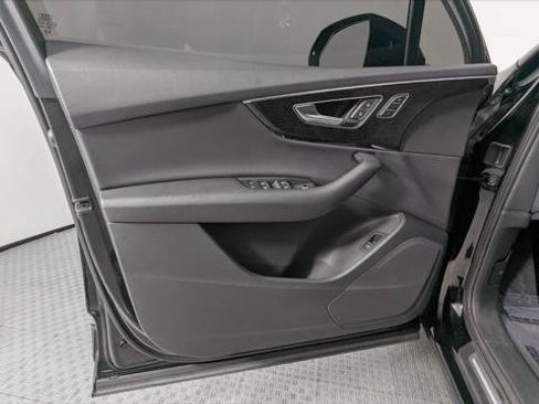 Used 2023 Audi Q7 2.0T Premium w/ Convenience Package AWD/4WD image 13
