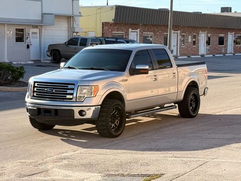 Used 2013 Ford F150 Lariat w/ Mid Equipment Group RWD image 2