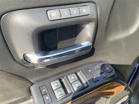 Certified 2018 Chevrolet Silverado 1500 LTZ image 22