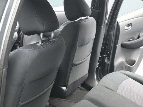 Used 2019 Nissan Leaf SV w/ SV Technology Package image 19