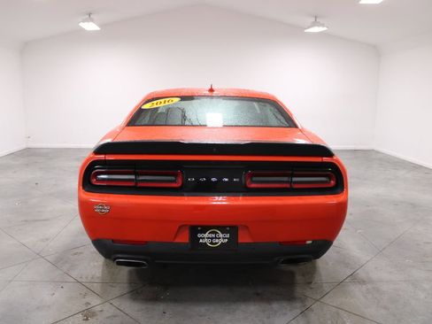 Used 2016 Dodge Challenger R/T Scat Pack w/ Leather Interior Group image 8