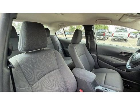 Used 2024 Toyota Corolla LE FWD image 39