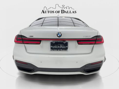 Used 2022 BMW 750i xDrive w/ Executive Package AWD/4WD image 10