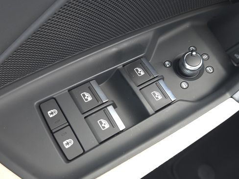 Used 2025 Audi A3 2.0T Premium w/ Convenience Package image 30