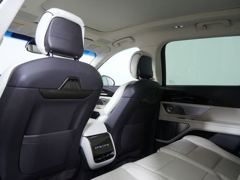 Used 2024 Lincoln Nautilus Black Label image 19