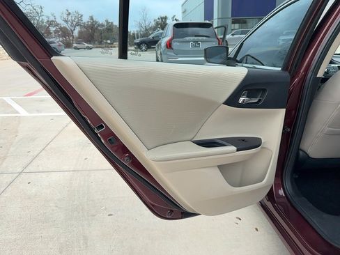 Used 2017 Honda Accord LX image 12