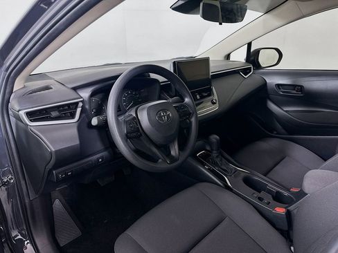 Used 2025 Toyota Corolla LE image 9