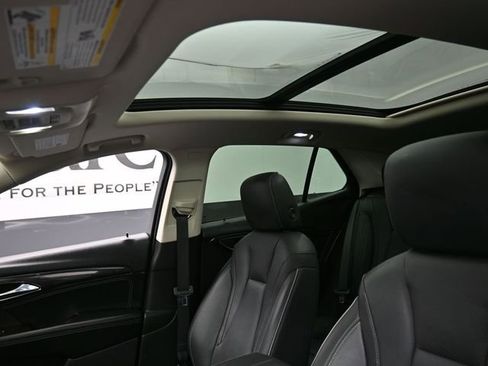 Used 2021 Buick Envision Essence w/ Technology Package I image 17