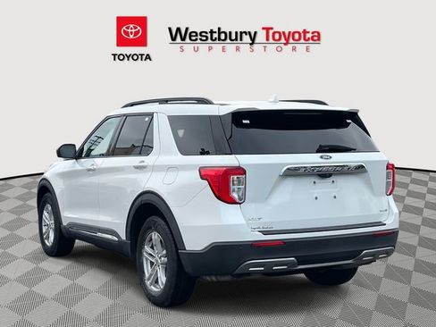 Used 2020 Ford Explorer XLT w/ Equipment Group 202A image 6