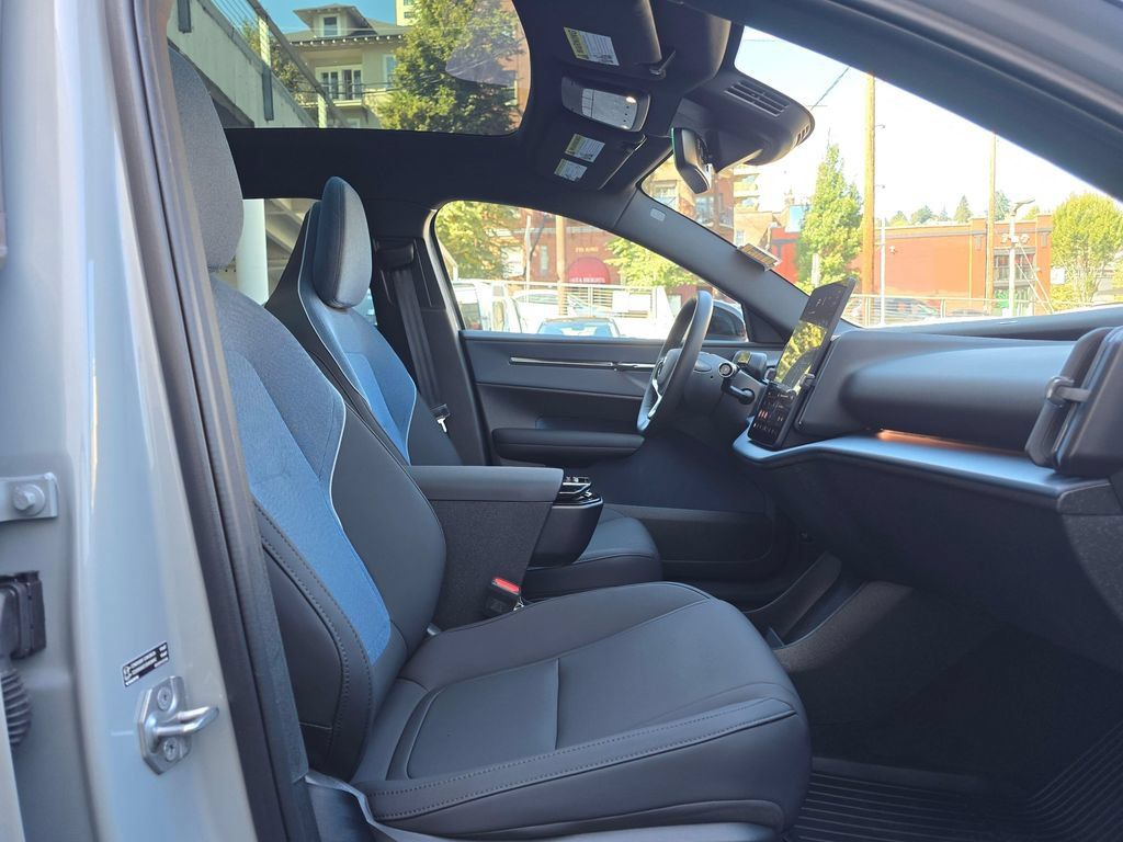Certified 2025 Volvo EX30 Plus w/ Protection Package Premier AWD/4WD image 10