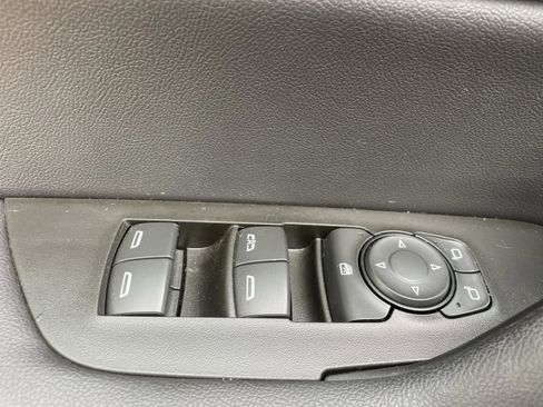 Used 2023 Chevrolet Blazer LT image 17