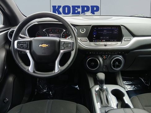 Used 2021 Chevrolet Blazer LT FWD image 12