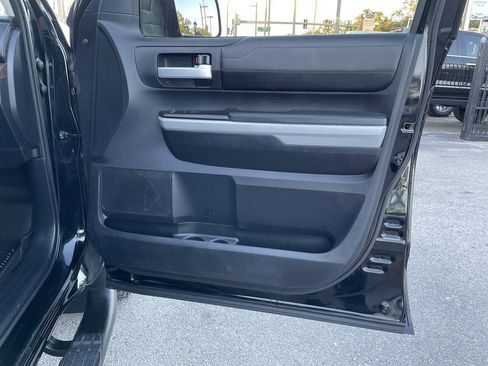 Used 2020 Toyota Tundra Limited image 40