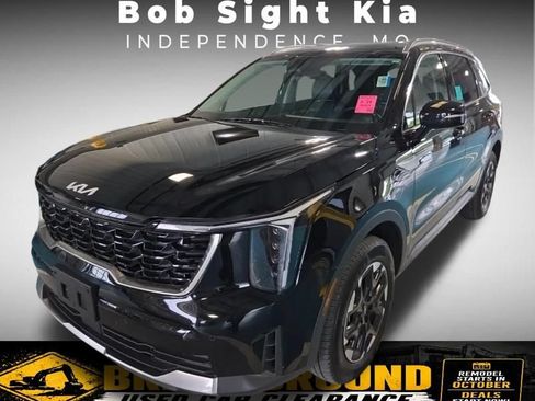 Used 2024 Kia Sorento S AWD/4WD image 1