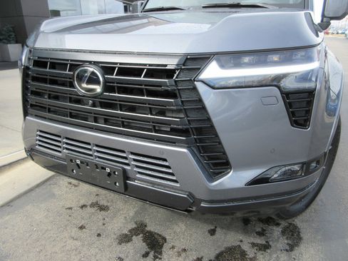 Used 2026 Lexus GX 550 w/ Cold Area Package image 15