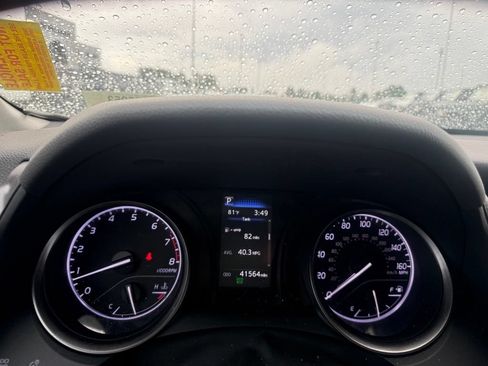 Used 2023 Toyota Camry SE FWD image 17